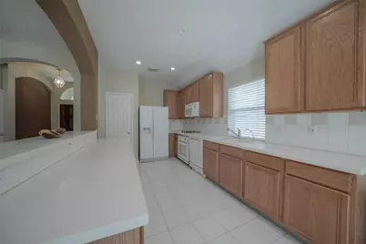 39 Belcarra Place, The Woodlands, TX 77382 - Photo 11