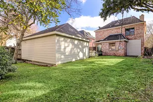 4818 Cedar St, Bellaire, TX 77401 - Photo 3