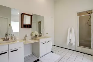 4818 Cedar St, Bellaire, TX 77401 - Photo 21