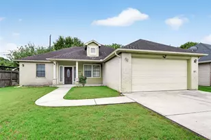 934 Genoa St, Houston, TX 77587 - Photo 1