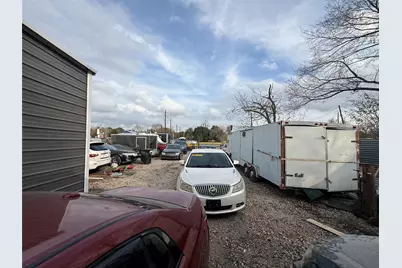 8904 Cullen Boulevard, Houston, TX 77051 - Photo 7