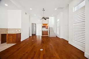 2020 Sabine St, Houston, TX 77007 - Photo 3