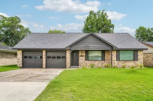 2801 Coy Dr, Deer Park, TX 77536 - Photo 1