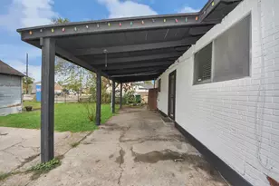 3329 Stassen St, Houston, TX 77051 - Photo 33