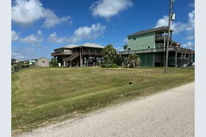 934 / 936 Clara, Crystal Beach, TX 77650 - Photo 3