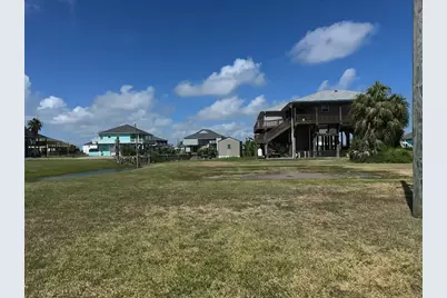 934 / 936 Clara, Crystal Beach, TX 77650 - Photo 5