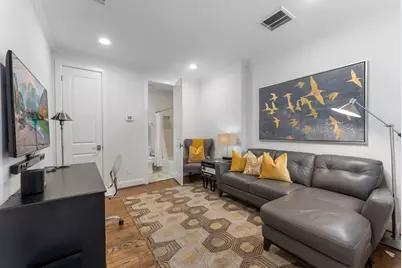 2126 Briarglen Drive, Houston, TX 77027 - Photo 19