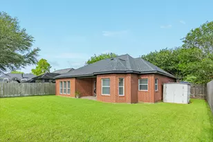 264 Lasso St, Angleton, TX 77515 - Photo 25