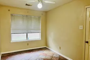 8239 Squires Pl Dr, Houston, TX 77083 - Photo 7