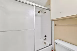 1515 Sandy Springs Rd, Houston, TX 77042 - Photo 21