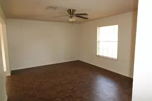 5942 Glen Grove St, Houston, TX 77396 - Photo 3
