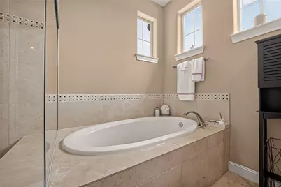 10929 Upland Park, Houston, TX 77043 - Photo 43