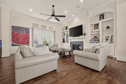 10929 Upland Park, Houston, TX 77043 - Photo 11