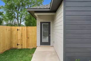 1026 Junell St, Houston, TX 77088 - Photo 3