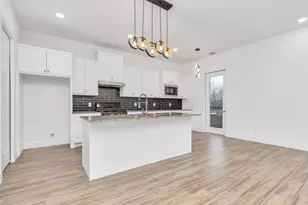5616 Savyon Dr, Houston, TX 77091 - Photo 9