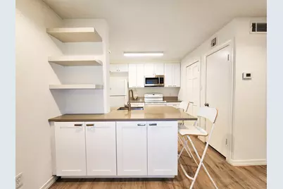 3900 Woodchase Drive #159, Houston, TX 77042 - Photo 7