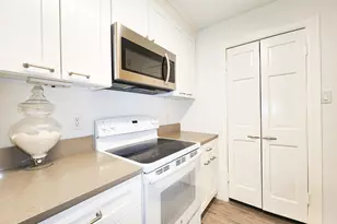 3900 Woodchase Dr, Houston, TX 77042 - Photo 13