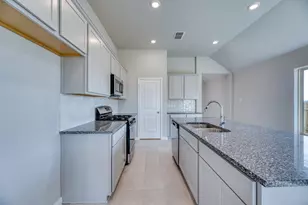 739 Hidden Meadow St, Rosharon, TX 77583 - Photo 11