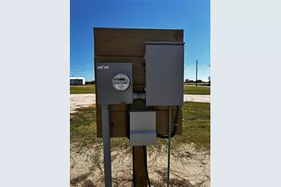 1026 N Gayle Street, Gilchrist, TX 77617 - Photo 5