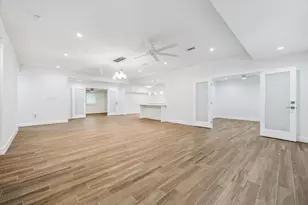 5615 Indigo St, Houston, TX 77096 - Photo 3