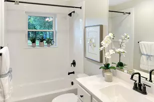 701 Cannan Dr, Angleton, TX 77515 - Photo 17