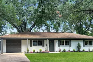 701 Cannan Dr, Angleton, TX 77515 - Photo 23