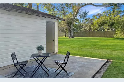 701 Cannan Drive, Angleton, TX 77515 - Photo 13