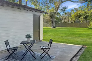 701 Cannan Dr, Angleton, TX 77515 - Photo 13