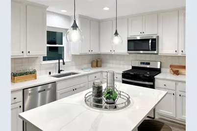 701 Cannan Drive, Angleton, TX 77515 - Photo 7