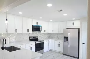 2228 Erickson St, La Marque, TX 77568 - Photo 9