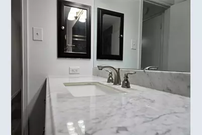 839 Wax Myrtle Lane #A, Houston, TX 77079 - Photo 17