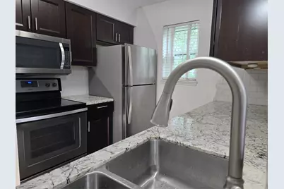 839 Wax Myrtle Lane #A, Houston, TX 77079 - Photo 9