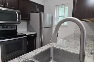 839 Wax Myrtle Ln, Houston, TX 77079 - Photo 9