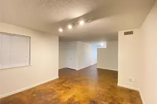 1112 Lawrence St, Houston, TX 77008 - Photo 3