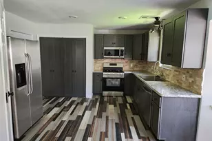 2006 Redwood St, Kemah, TX 77565 - Photo 13