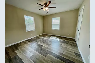 6810 Foster Street, Houston, TX 77021 - Photo 11
