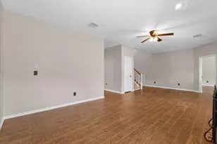 1006 Chesterwood Dr, Pearland, TX 77581 - Photo 11