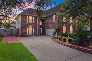 1006 Chesterwood Dr, Pearland, TX 77581 - Photo 1
