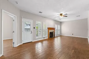 1006 Chesterwood Dr, Pearland, TX 77581 - Photo 9