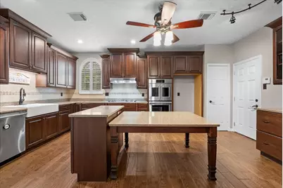 1006 Chesterwood Drive, Pearland, TX 77581 - Photo 3