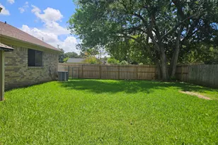 2822 Chimneystone Cir, Sugar Land, TX 77479 - Photo 3