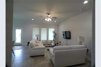 2710 Ocean Key Drive, La Marque, TX 77568 - Photo 5