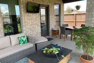 2710 Ocean Key Dr, La Marque, TX 77568 - Photo 1