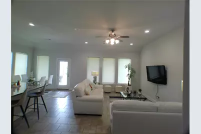 2710 Ocean Key Drive, La Marque, TX 77568 - Photo 9
