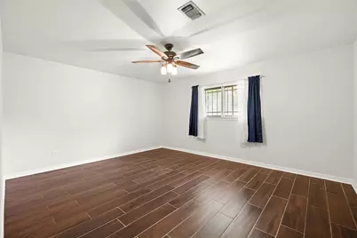 5827 S Braeswood Boulevard, Houston, TX 77096 - Photo 15