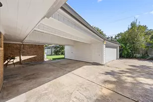 5827 S Braeswood Blvd, Houston, TX 77096 - Photo 25