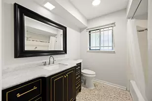 5827 S Braeswood Blvd, Houston, TX 77096 - Photo 17