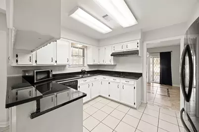 5827 S Braeswood Boulevard, Houston, TX 77096 - Photo 11