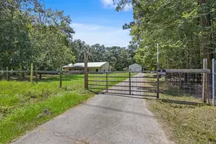 692 County Rd 3371, Cleveland, TX 77327 - Photo 1