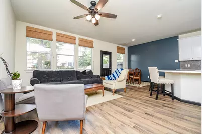87 Blue Creek Place, The Woodlands, TX 77382 - Photo 5